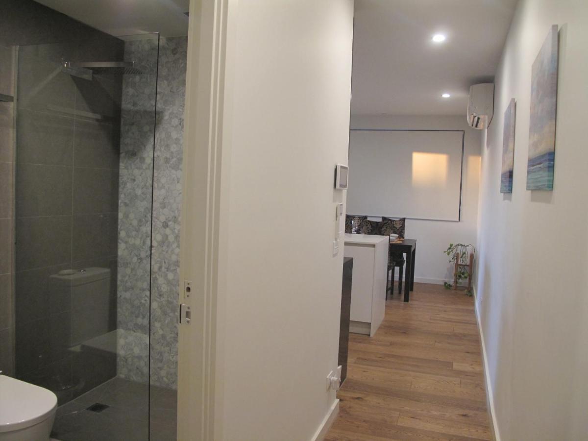 Modern 3 Bedroom Apt With Free Parking, Netflix, Wifi & Welcome Wine By Bnb Pro Melbourne City Exterior foto