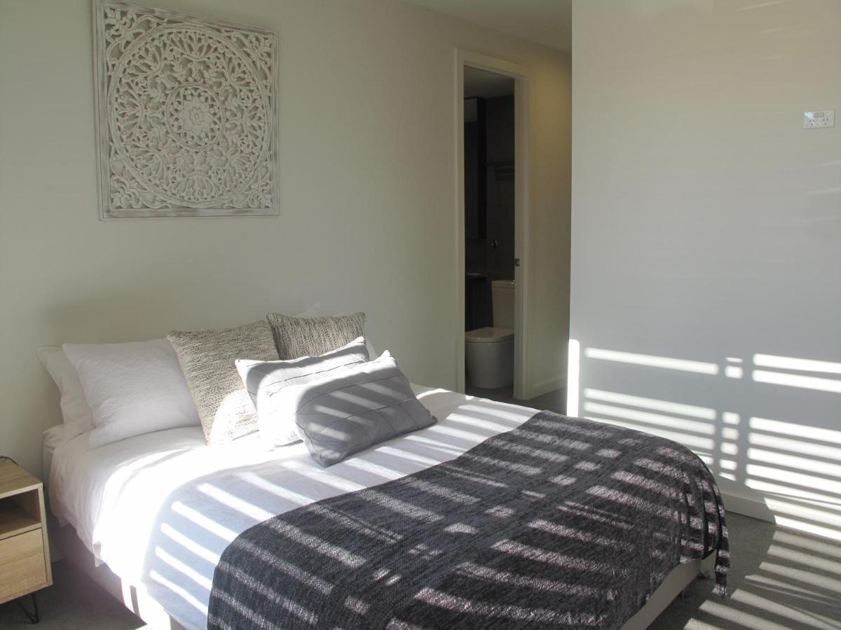 Modern 3 Bedroom Apt With Free Parking, Netflix, Wifi & Welcome Wine By Bnb Pro Melbourne City Exterior foto
