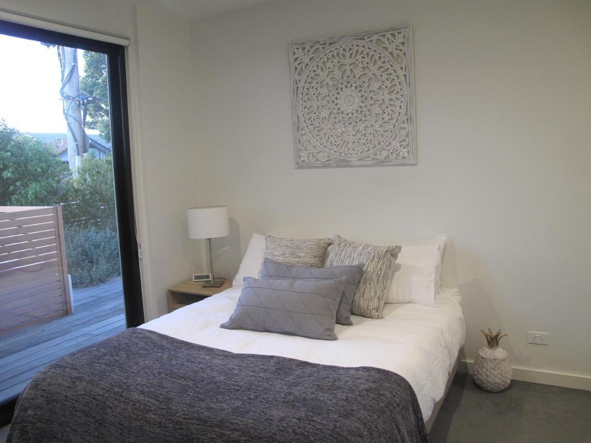 Modern 3 Bedroom Apt With Free Parking, Netflix, Wifi & Welcome Wine By Bnb Pro Melbourne City Exterior foto