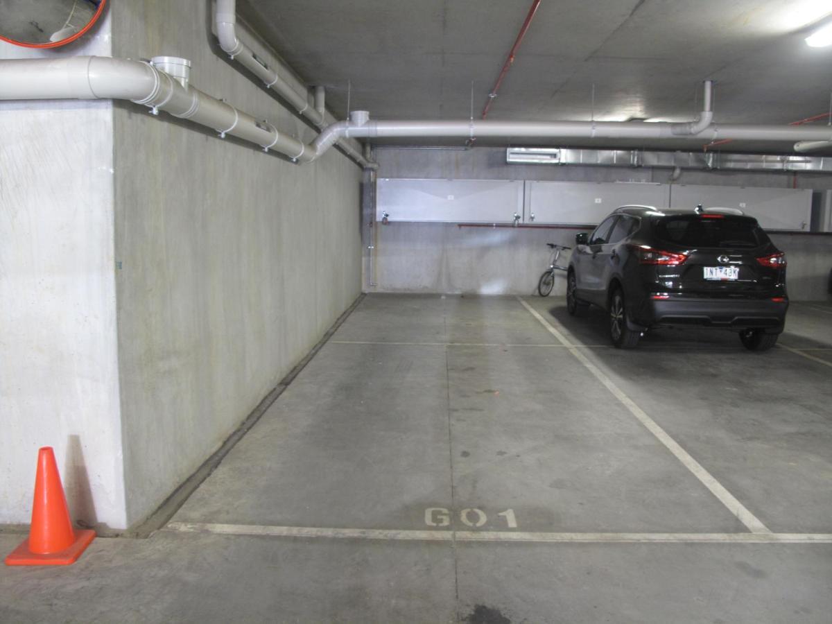 Modern 3 Bedroom Apt With Free Parking, Netflix, Wifi & Welcome Wine By Bnb Pro Melbourne City Exterior foto
